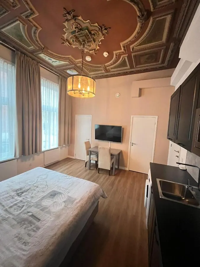 Rotterdam Inn Hotel apartamentowy